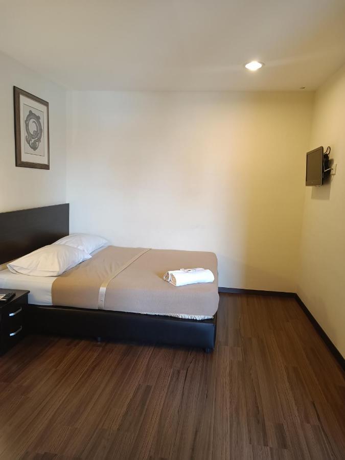 So Hotel George Town Exterior foto